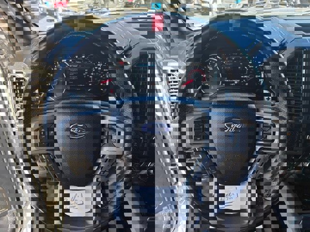 Certified 2017 Ford F150 Raptor w/ Equipment Group 802A Luxury image 29