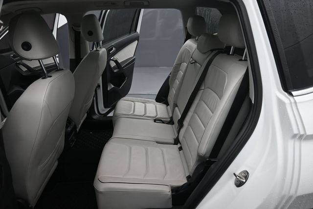 Used 2019 Volkswagen Tiguan SEL Premium AWD/4WD image 13