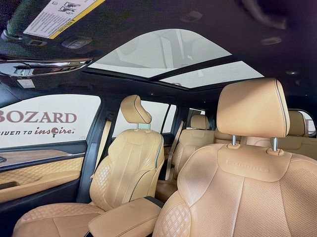 Used 2021 Jeep Grand Cherokee L Summit w/ Advanced Protech Group IV AWD/4WD image 27