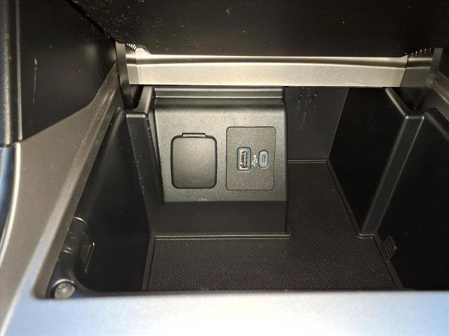 Certified 2020 Ford Explorer Platinum w/ Premium Technology Package image 15