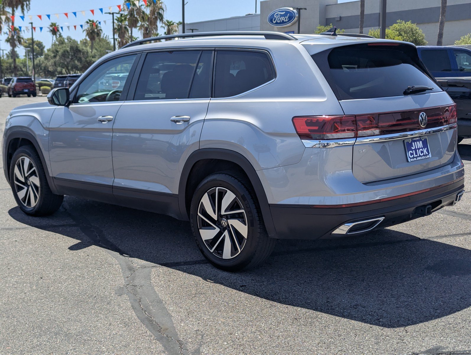 Used 2024 Volkswagen Atlas SE FWD image 4