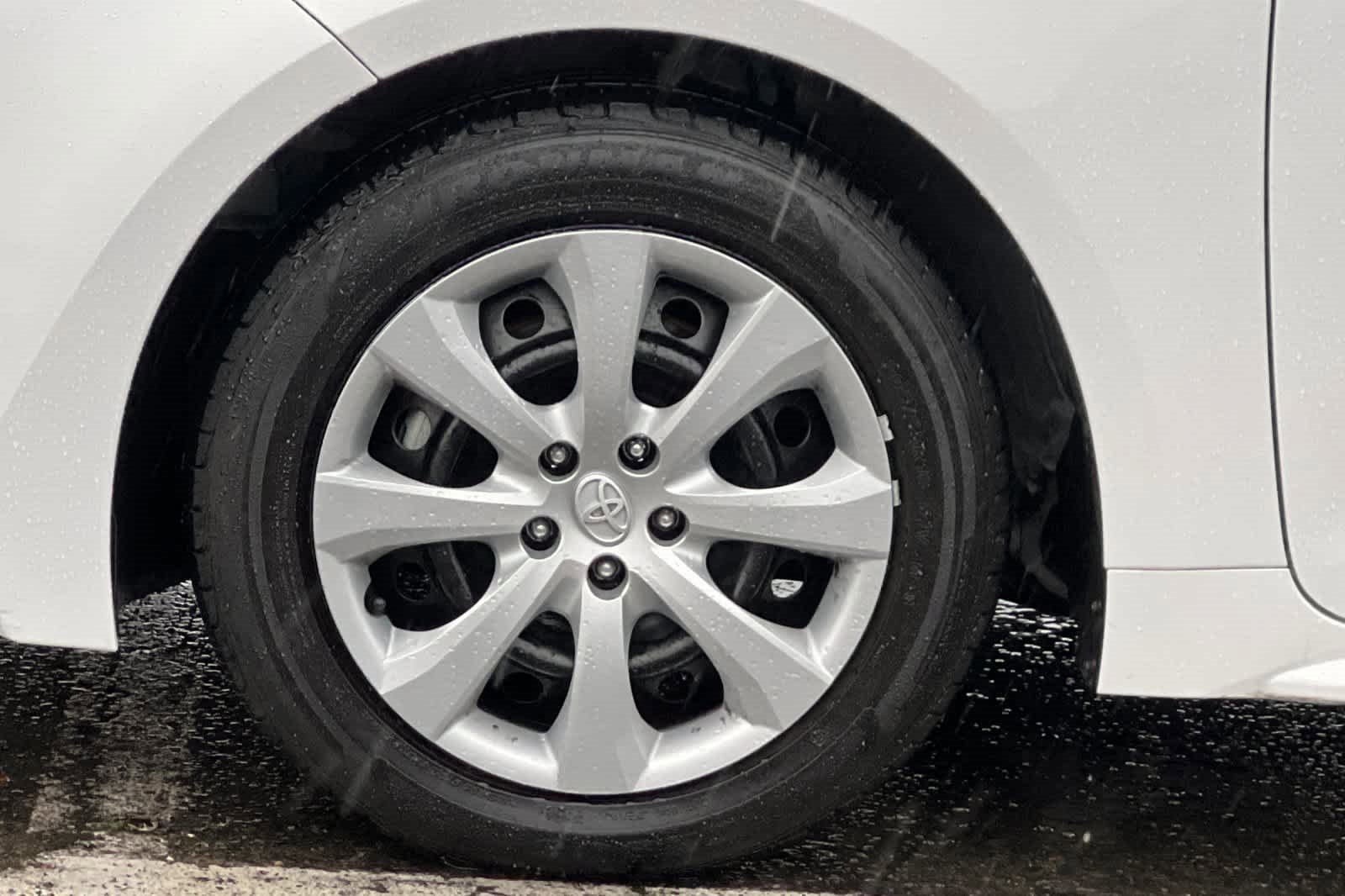 Used 2023 Toyota Corolla LE image 25