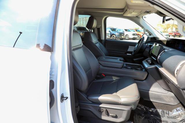 Certified 2025 Ford Expedition Active AWD/4WD image 38