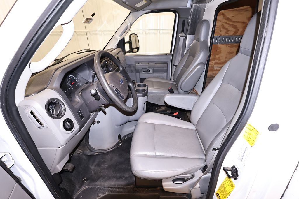 Certified 2019 Ford E-450 and Econoline 450 Super Duty w/ Power Windows & Locks Group RWD image 18