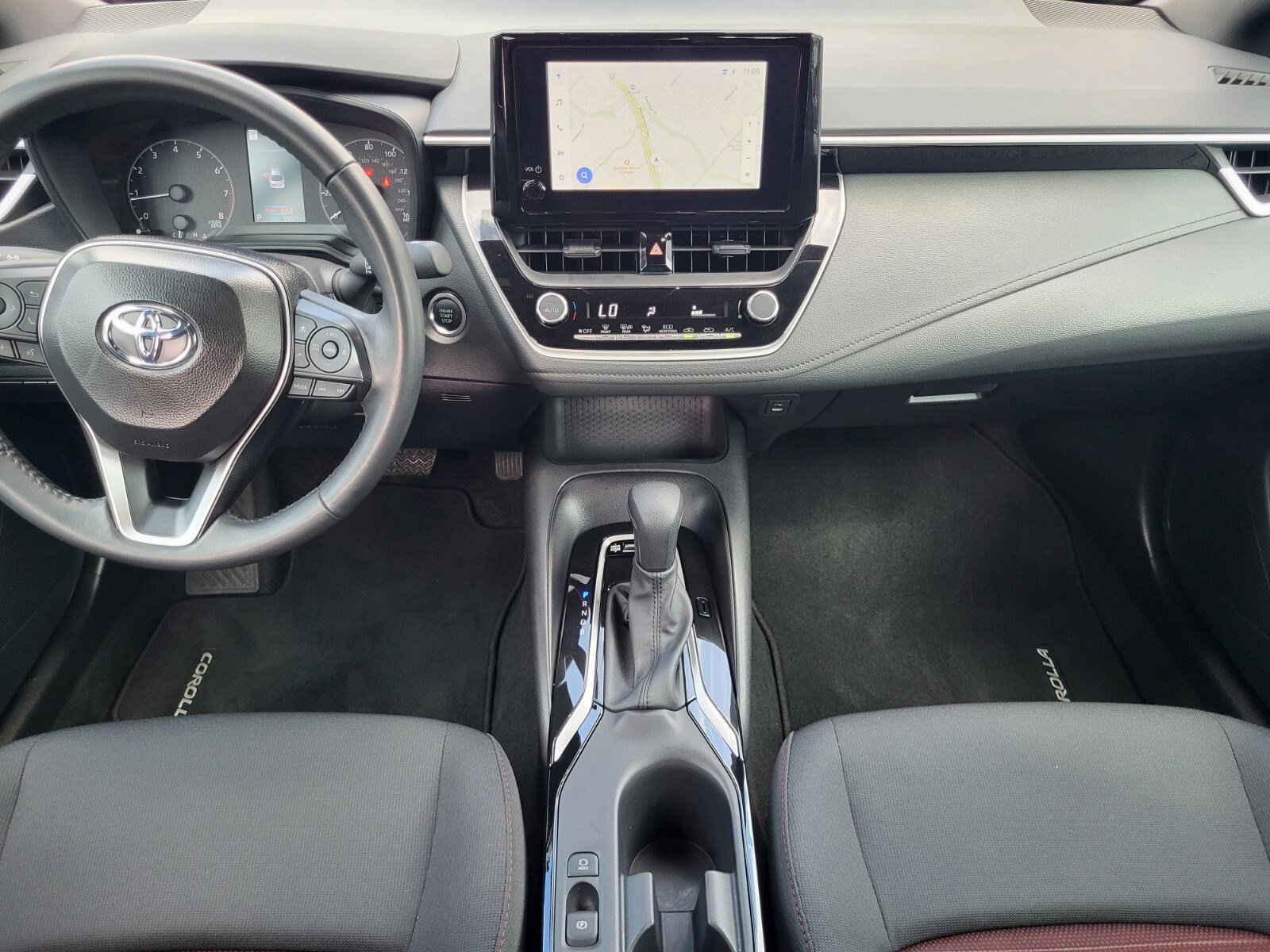 Used 2025 Toyota Corolla SE image 15