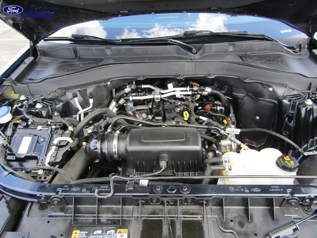 Certified 2022 Ford Explorer XLT w/ Equipment Group 202A AWD/4WD image 44