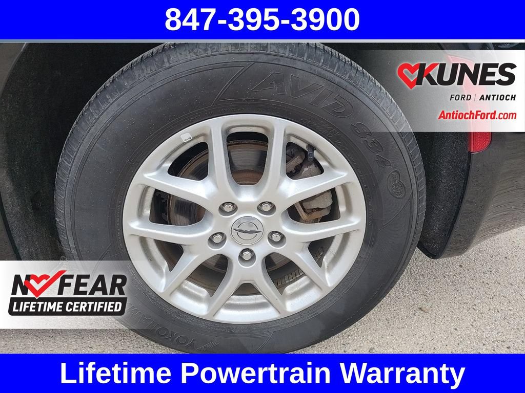 Used 2025 Chrysler Pacifica Select FWD image 19