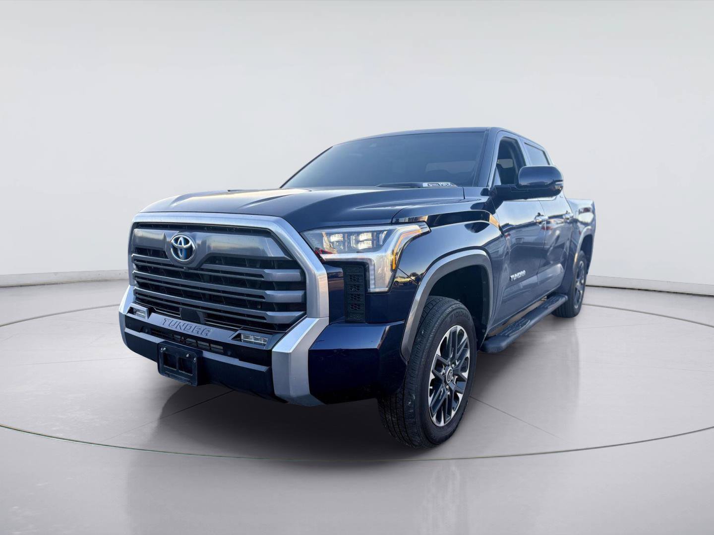 Used 2023 Toyota Tundra Limited AWD/4WD image 10