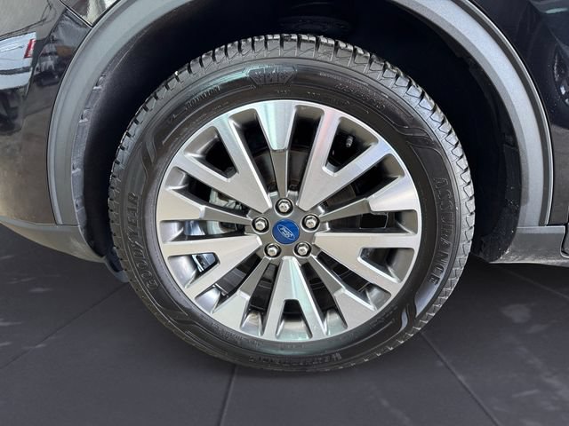Certified 2022 Ford Escape Titanium AWD/4WD image 14