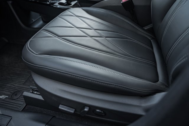 Certified 2025 Ford Mustang Mach-E Select w/ Comfort Package Lite image 37