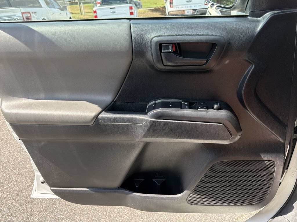 Used 2019 Toyota Tacoma SR RWD image 18