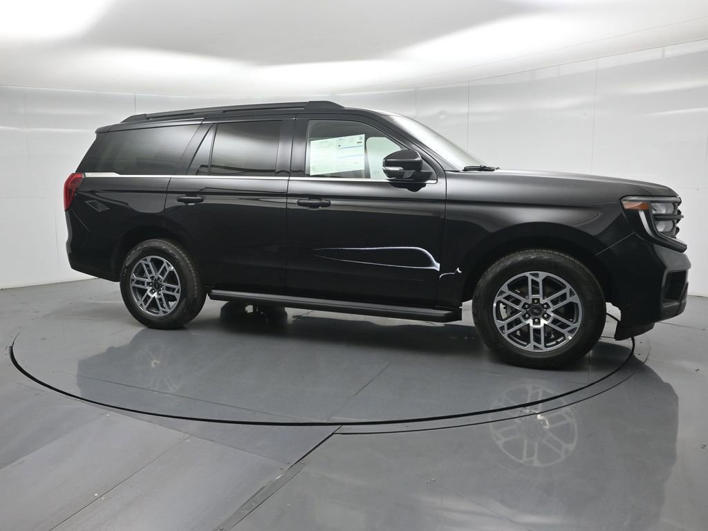 Certified 2025 Ford Expedition Active image 30
