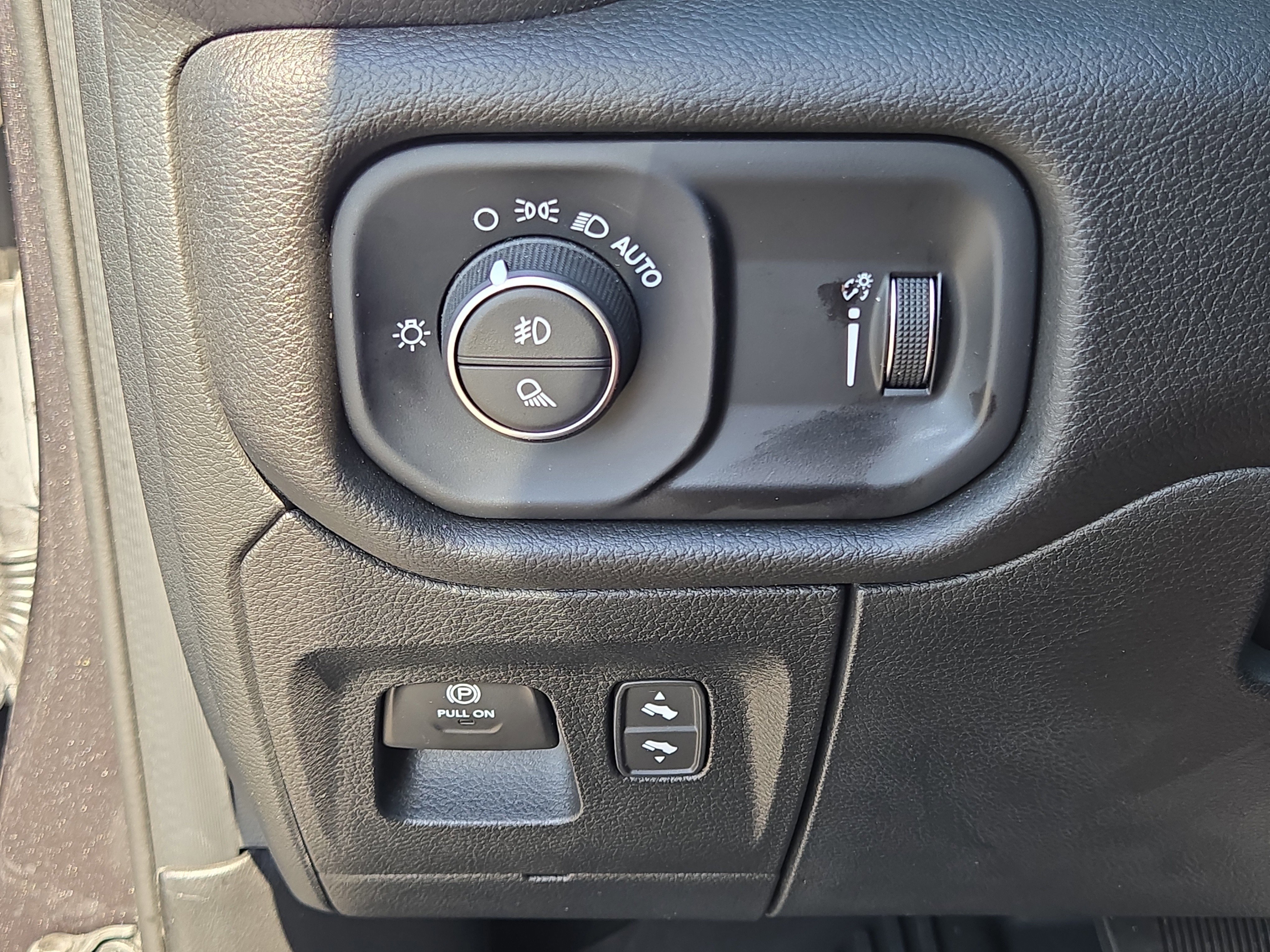 Used 2024 RAM 1500 Big Horn image 23