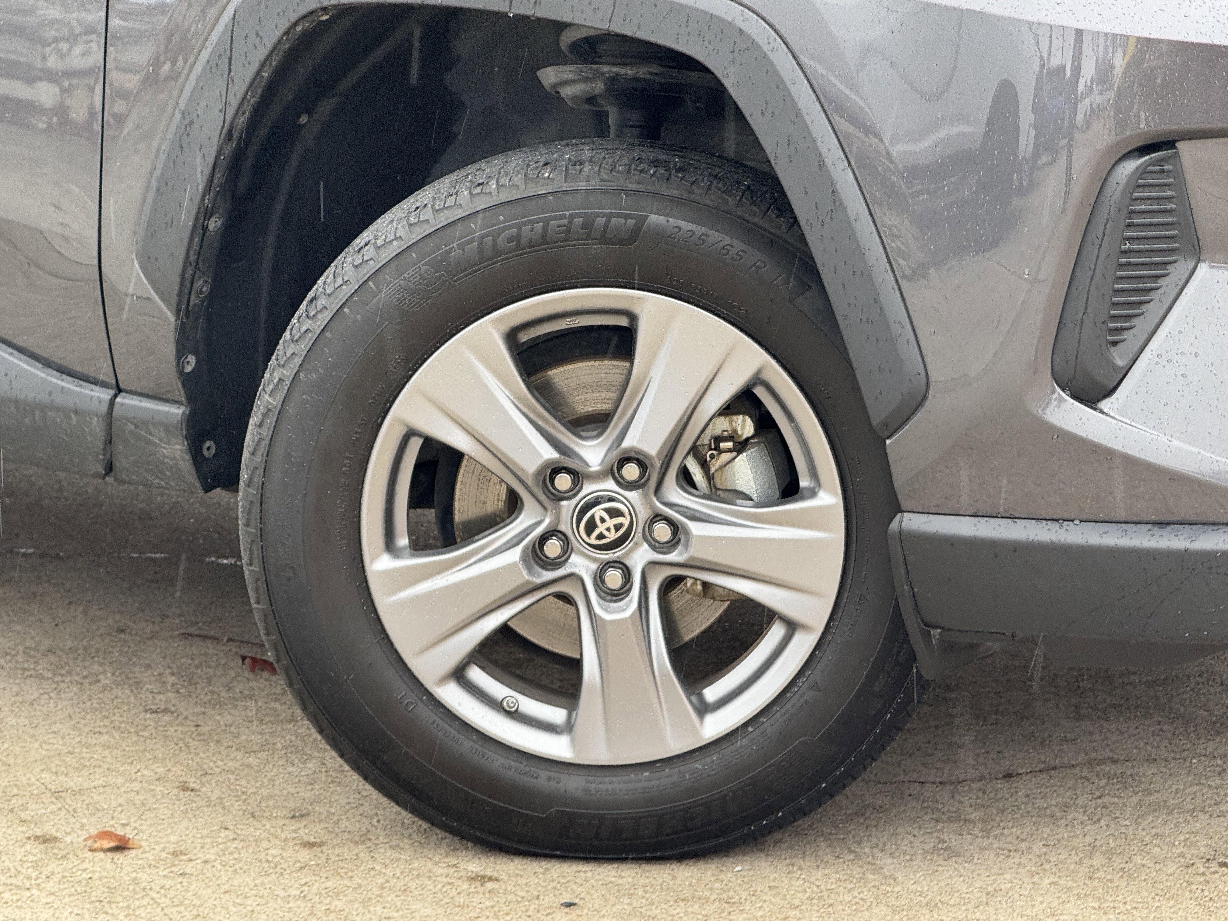 Used 2024 Toyota RAV4 LE image 2