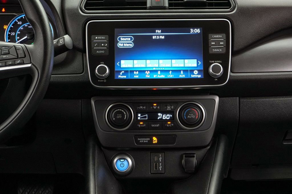 Used 2023 Nissan Leaf S image 15