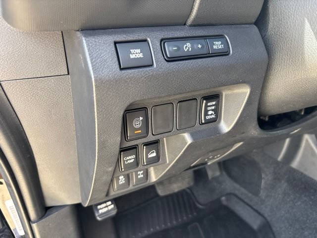 Used 2022 Nissan Frontier PRO-4X w/ Pro-4X Premium Package AWD/4WD image 18