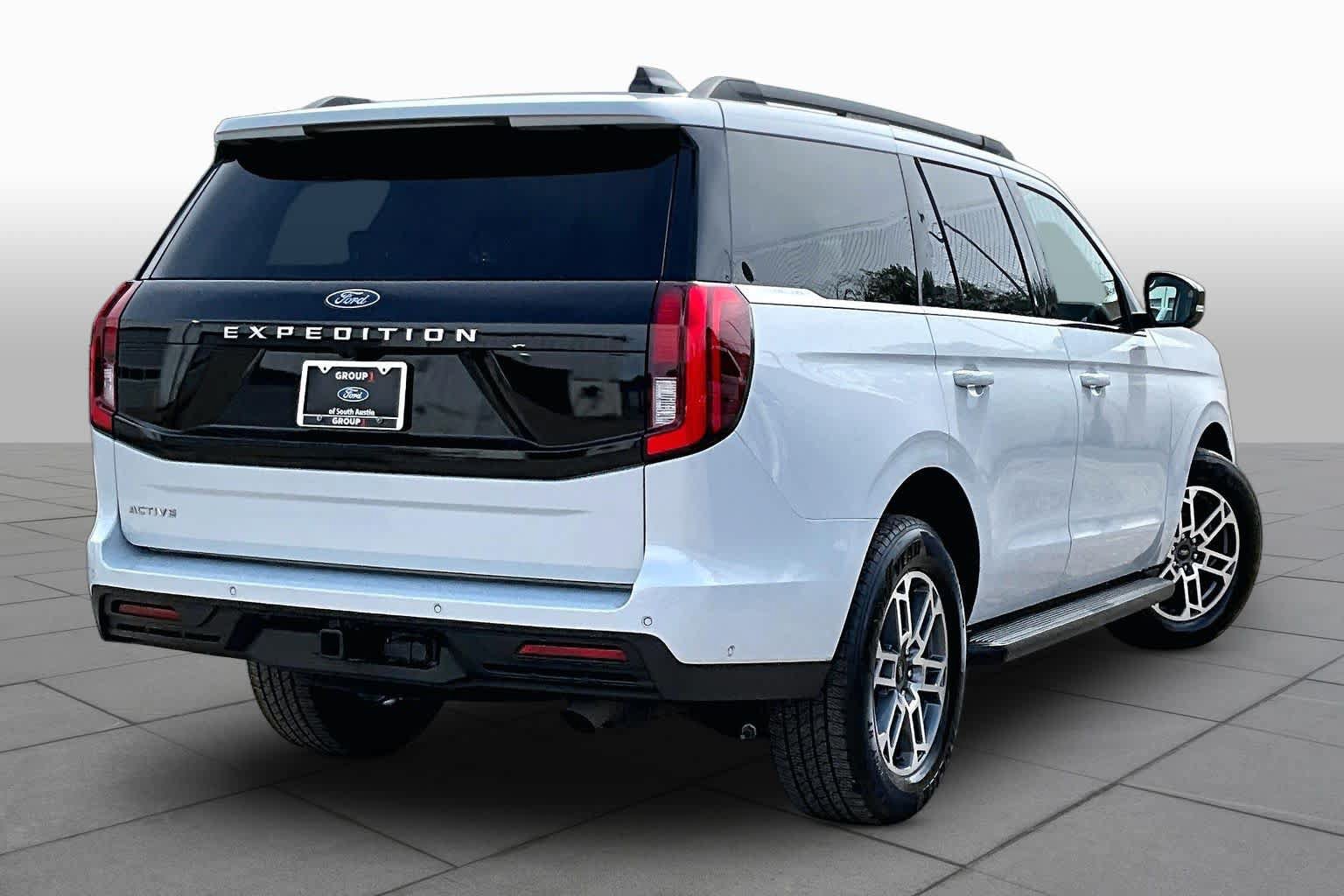 Certified 2025 Ford Expedition Active RWD image 7