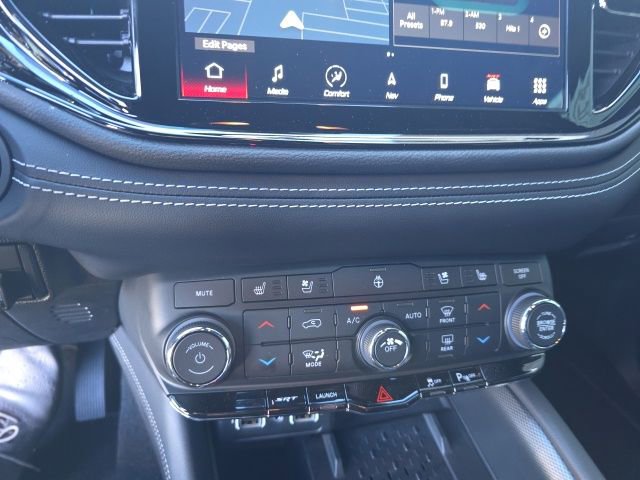 Used 2025 Dodge Durango SRT Hellcat w/ Black Package image 14