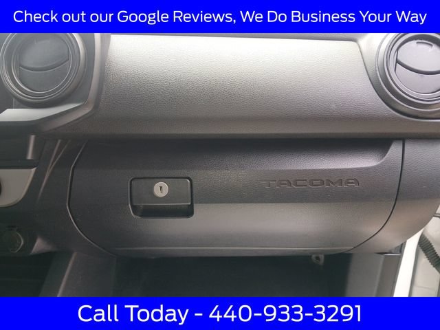 Used 2022 Toyota Tacoma SR AWD/4WD image 38
