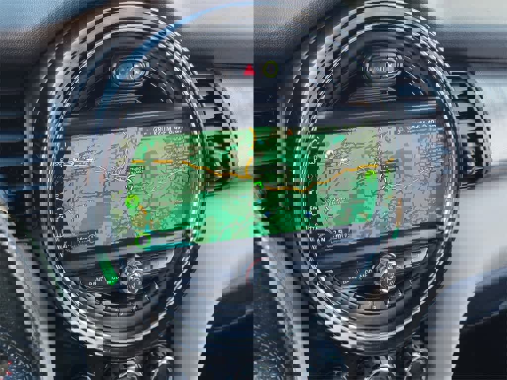 Used 2019 MINI Cooper S image 22