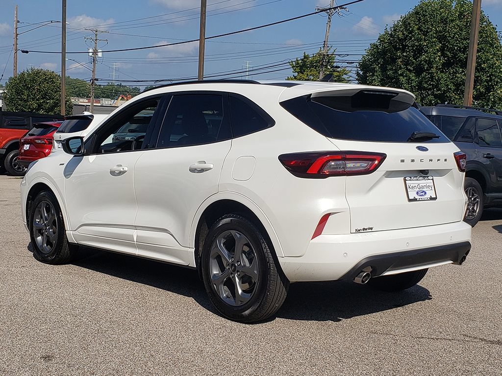 Certified 2023 Ford Escape ST-Line w/ Tech Pack #1 FWD image 7