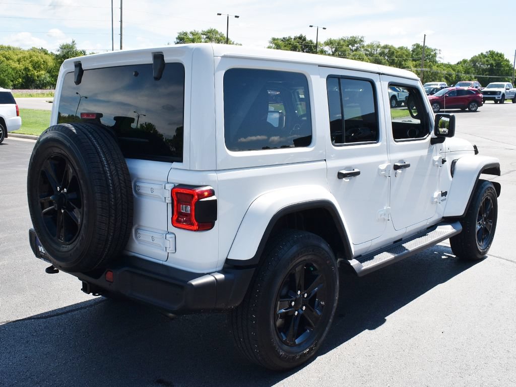 Used 2020 Jeep Wrangler Unlimited Sahara AWD/4WD image 15