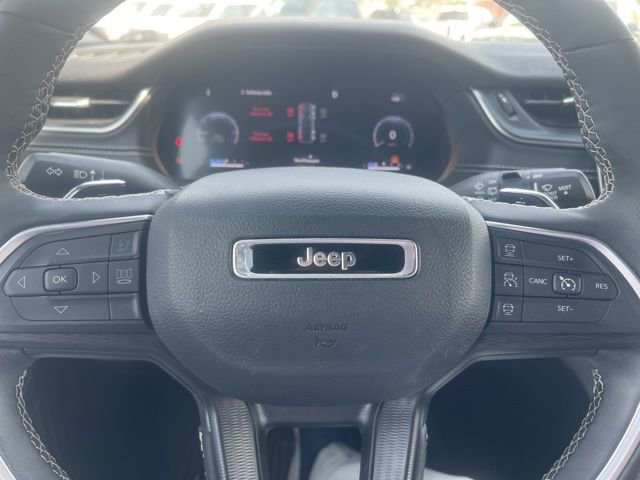 Used 2023 Jeep Grand Cherokee Altitude image 10