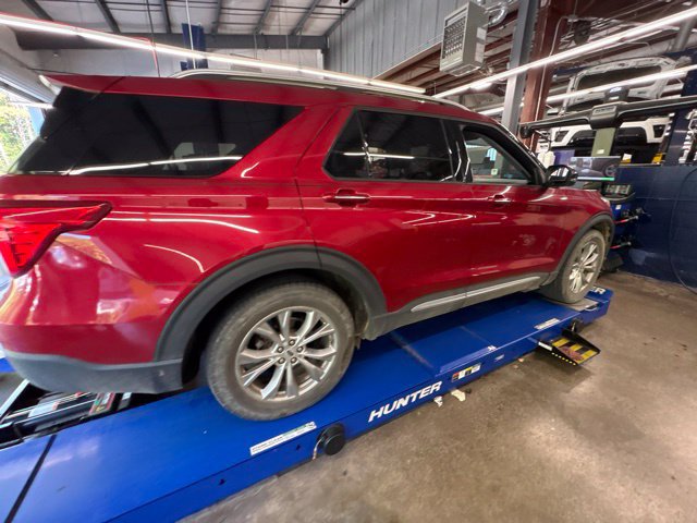 Certified 2021 Ford Explorer Limited w/ Equipment Group 301A AWD/4WD image 17