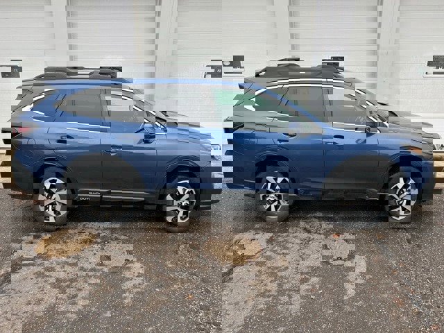 Used 2022 Subaru Outback Premium image 2