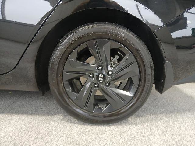 Used 2022 Hyundai Elantra SEL w/ Convenience Package image 9