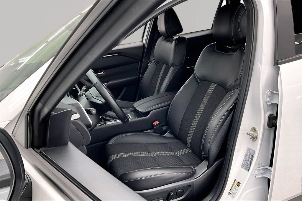 Used 2025 MAZDA CX-50 AWD 2.5 S w/ Premium Package image 25