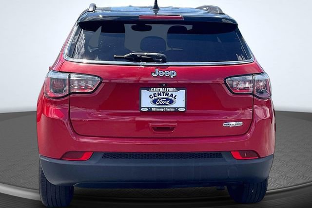 Used 2018 Jeep Compass Latitude w/ Popular Equipment Group FWD image 4