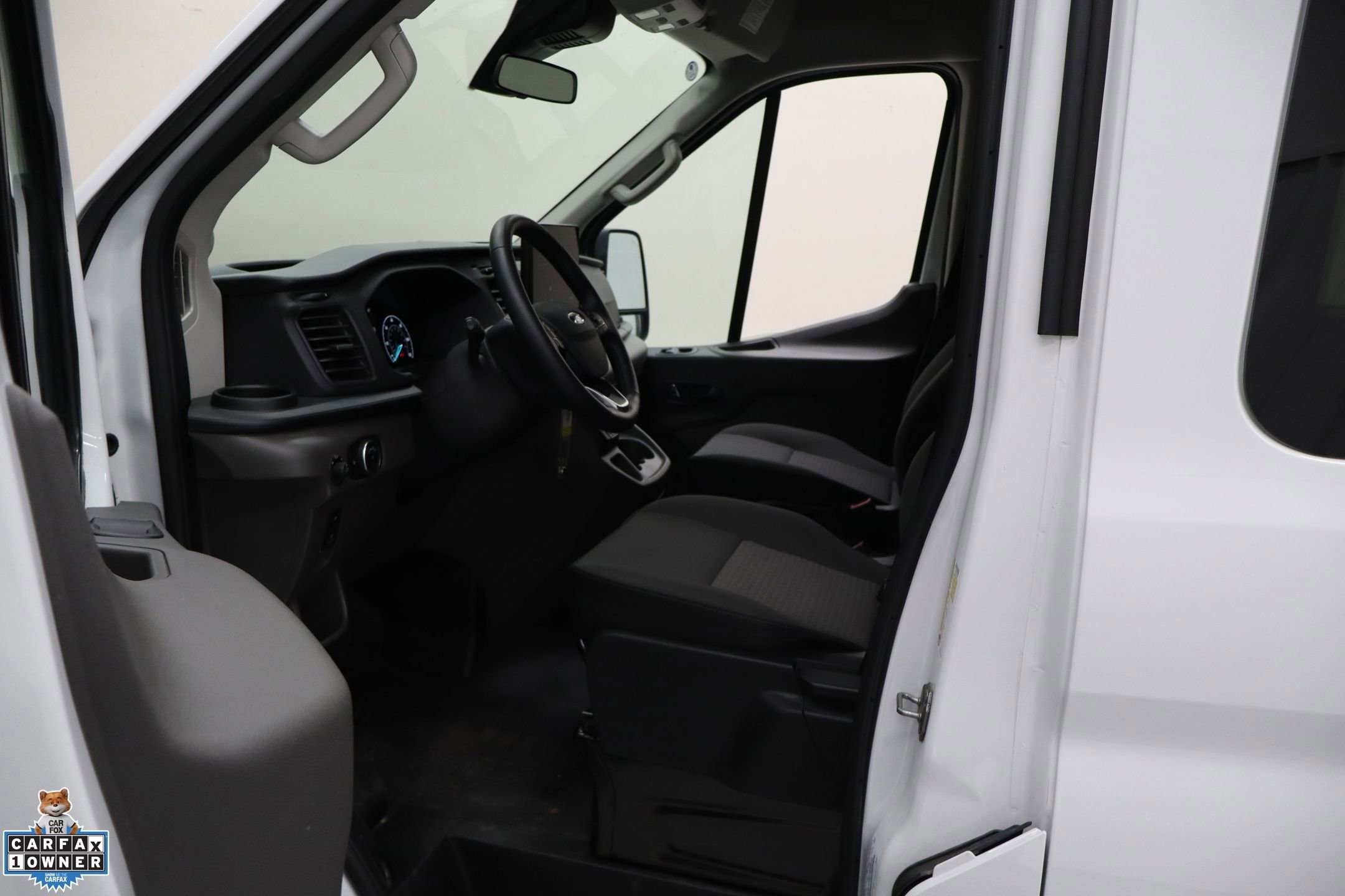 Certified 2025 Ford Transit 350 XLT image 23