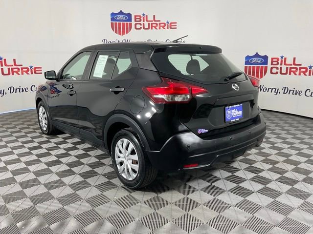 Used 2020 Nissan Kicks S image 5