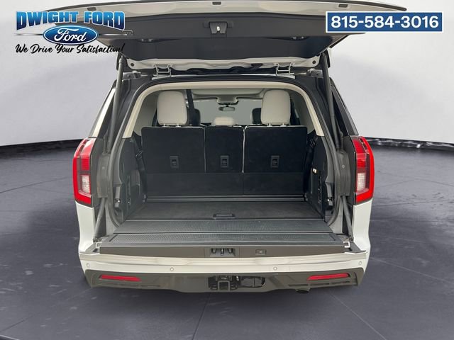 Certified 2025 Ford Expedition Active AWD/4WD image 18