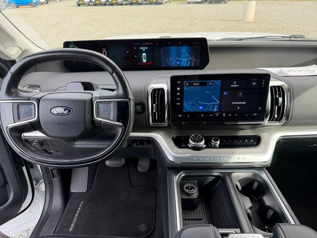 Certified 2025 Ford Expedition Platinum AWD/4WD image 21