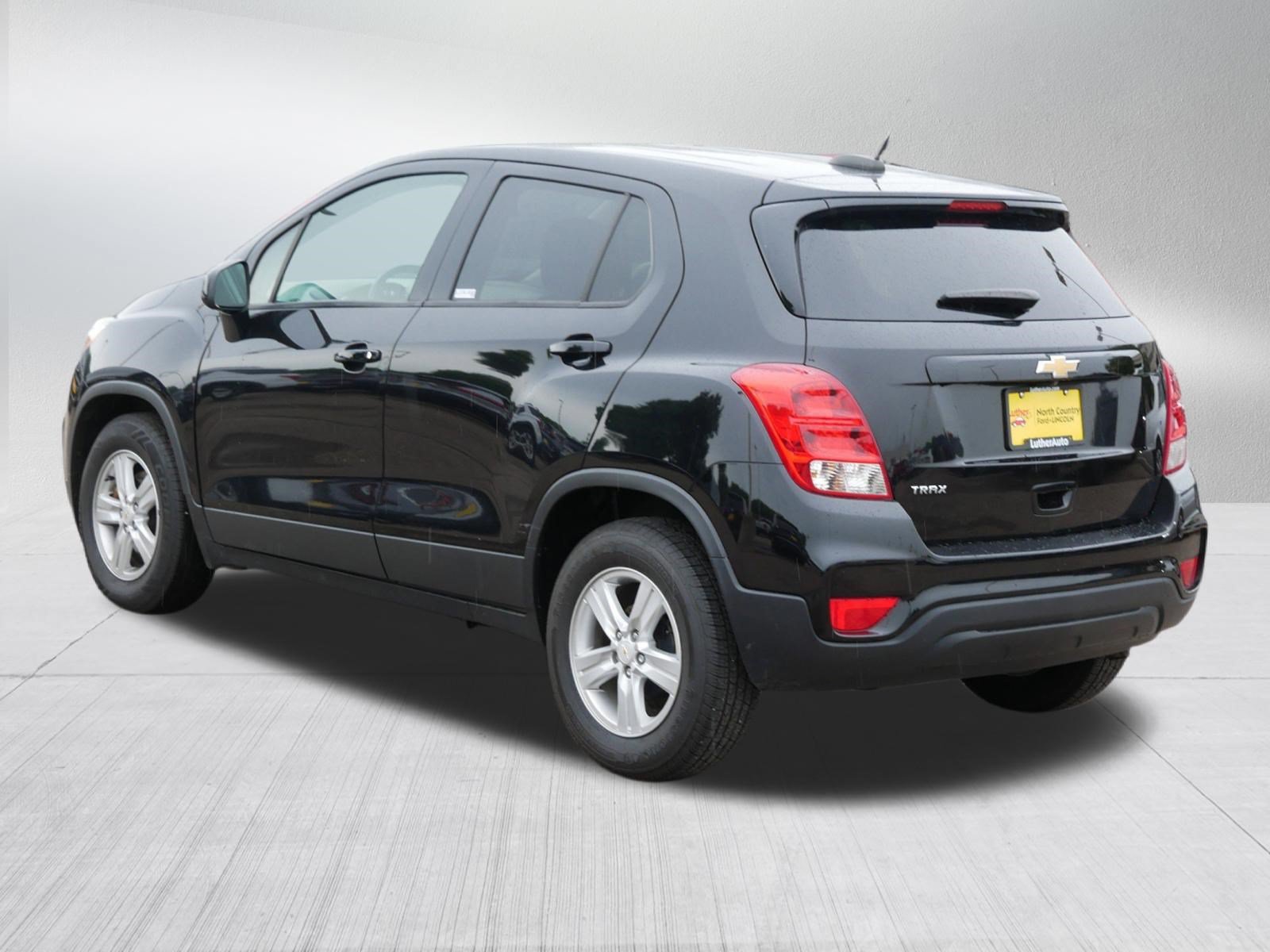 Used 2020 Chevrolet Trax LS w/ Tint and Cruise Package FWD image 5