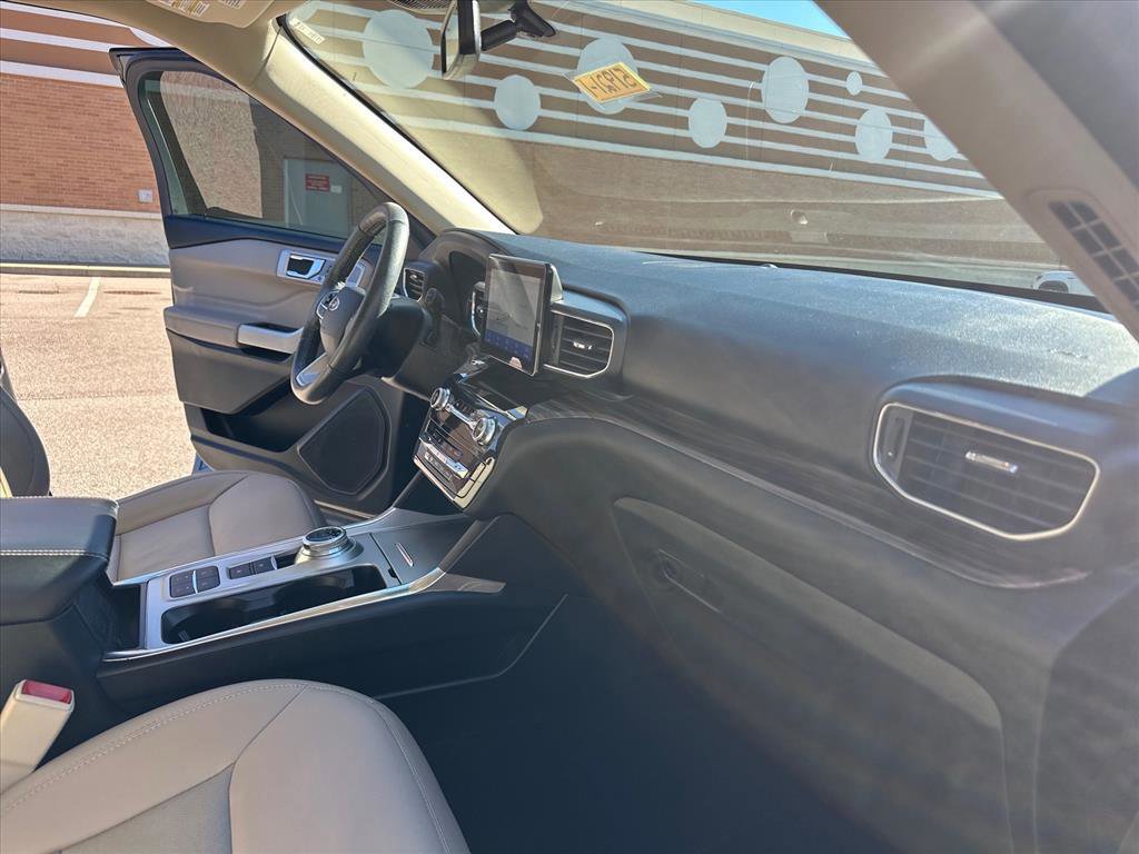 Certified 2021 Ford Explorer Limited w/ Equipment Group 301A image 29