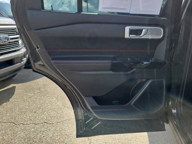 Certified 2022 Ford Explorer ST-Line w/ Class IV Trailer Tow Package RWD image 14