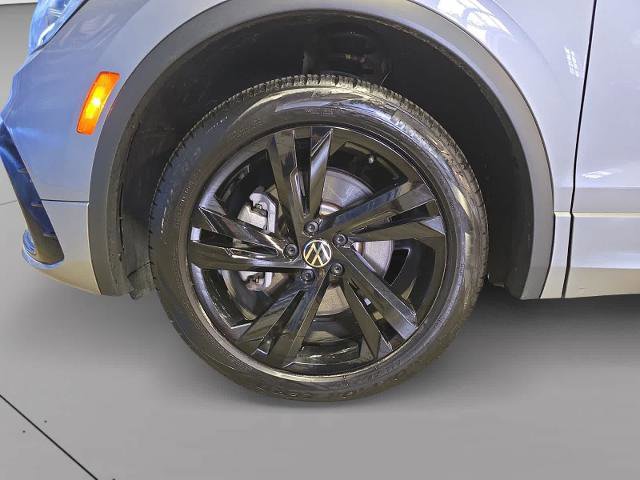 Used 2024 Volkswagen Tiguan SE R-Line AWD/4WD image 9