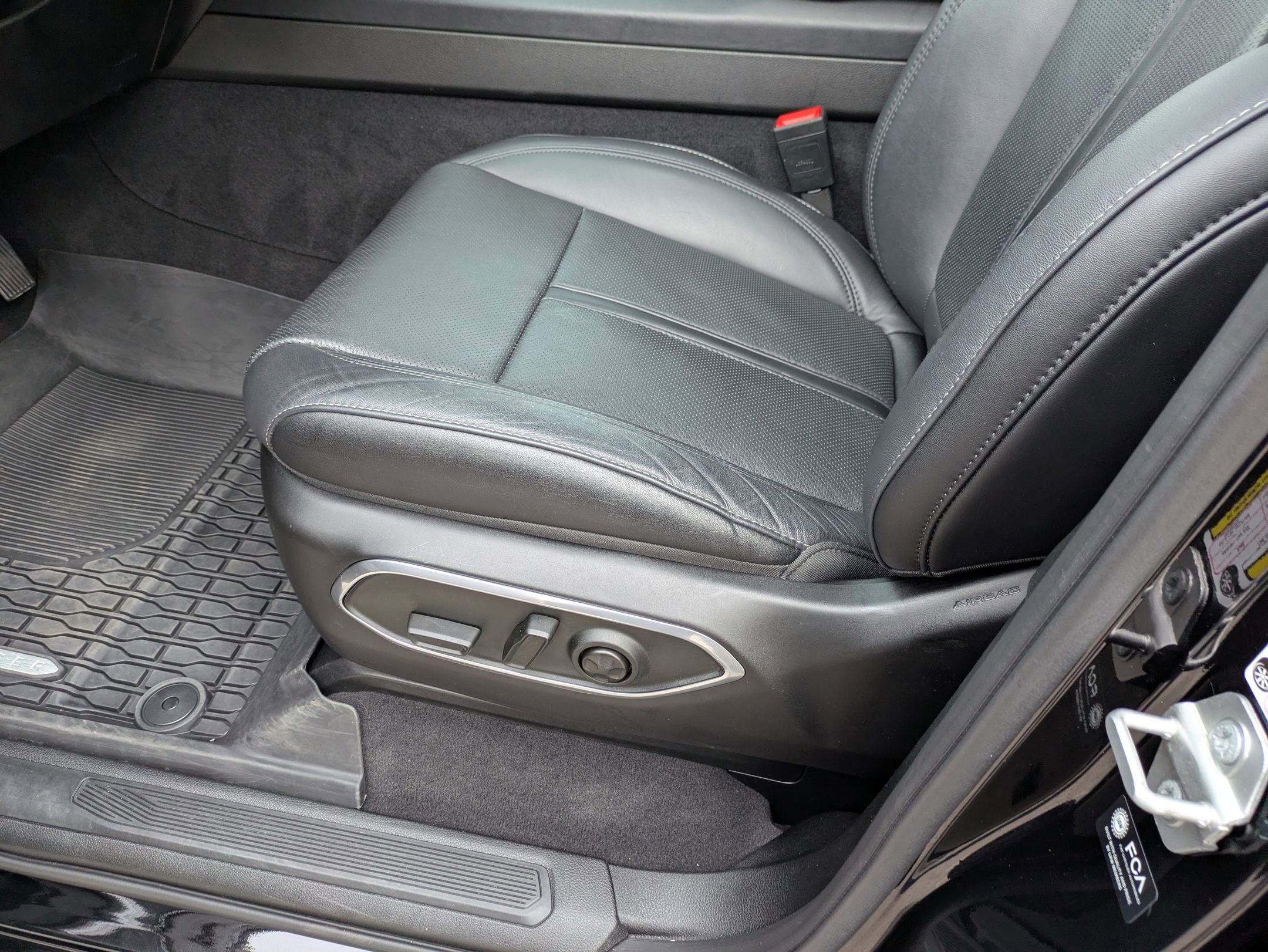 Used 2024 Jeep Wagoneer Series III w/ Premium Group I image 13