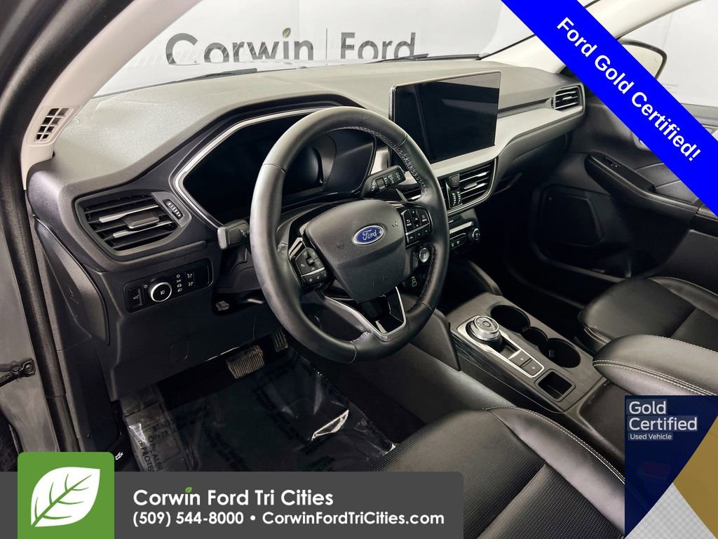 Certified 2025 Ford Escape Platinum image 3