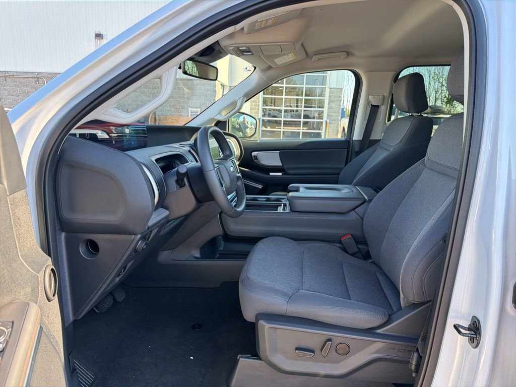 Certified 2025 Ford Expedition Max Active AWD/4WD image 6