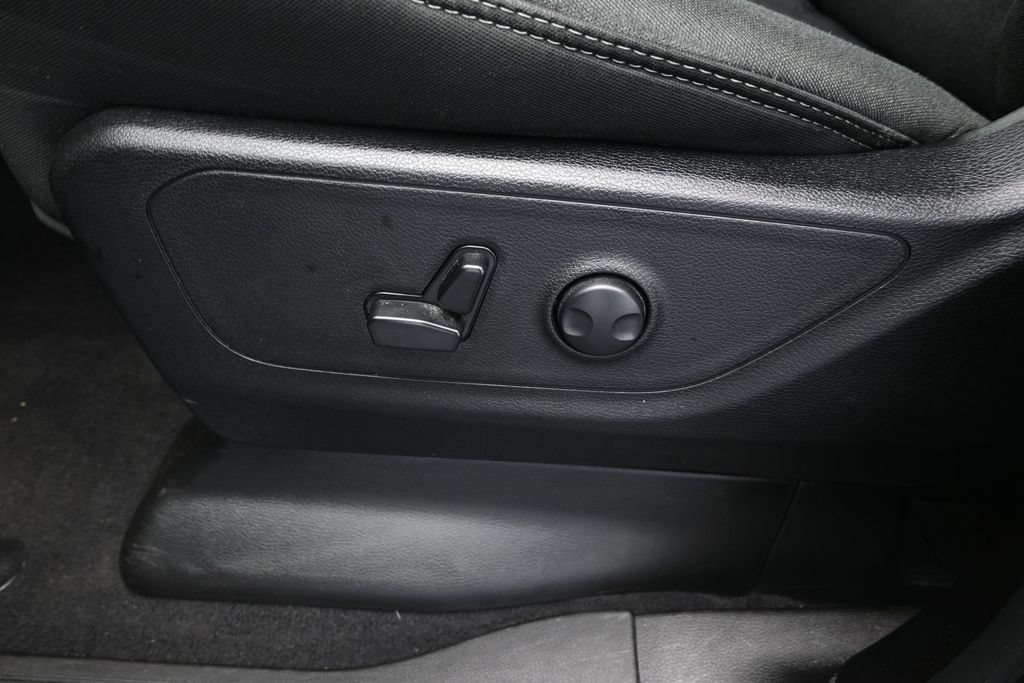 Used 2025 RAM 1500 Big Horn RWD image 23