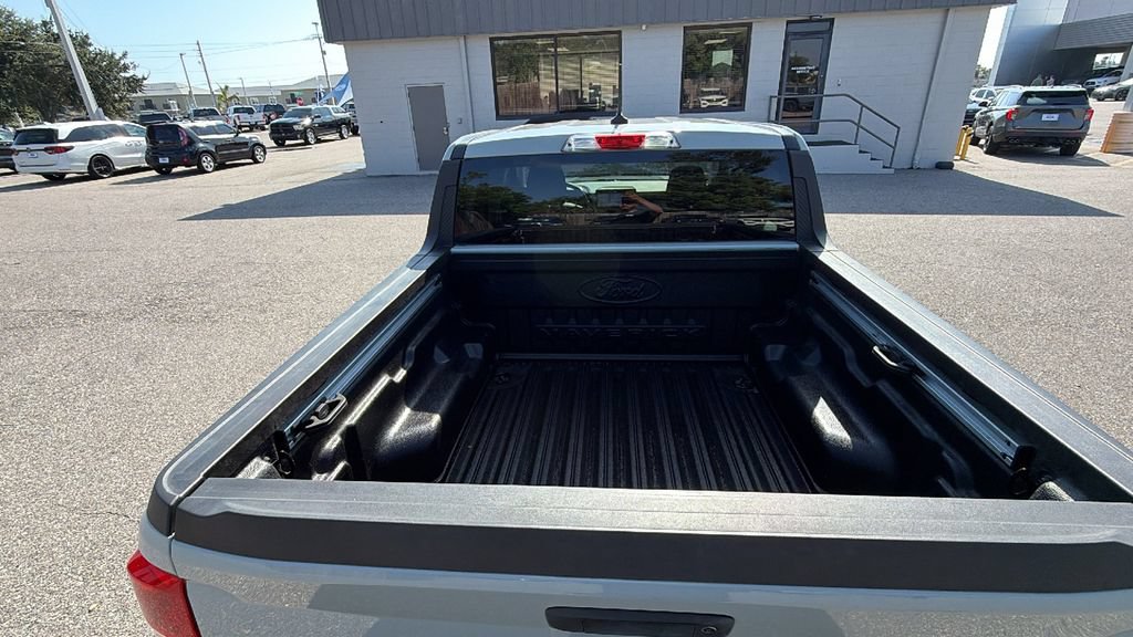 Certified 2022 Ford Maverick XLT w/ XLT Luxury Package FWD image 12