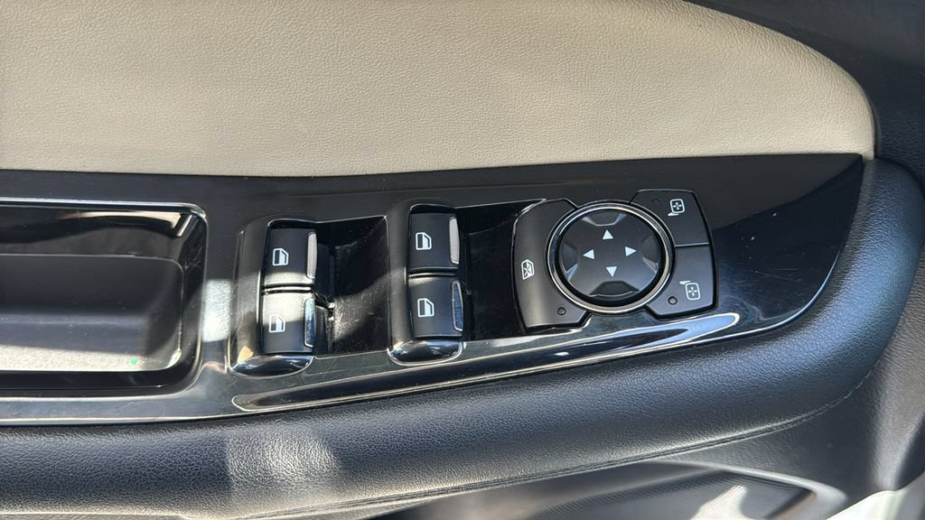 Certified 2019 Ford Edge SEL w/ Equipment Group 201A FWD image 19