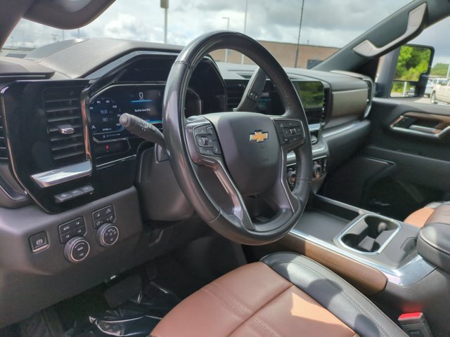 Used 2024 Chevrolet Silverado 2500 High Country w/ High Country Premium Package AWD/4WD image 17