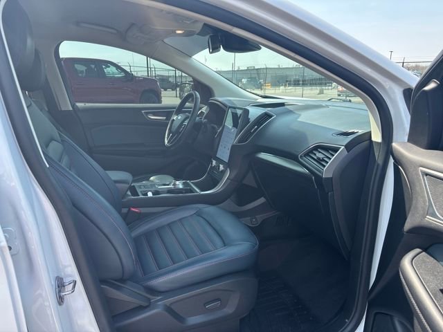 Certified 2024 Ford Edge SEL w/ Sport Appearance Package AWD/4WD image 9