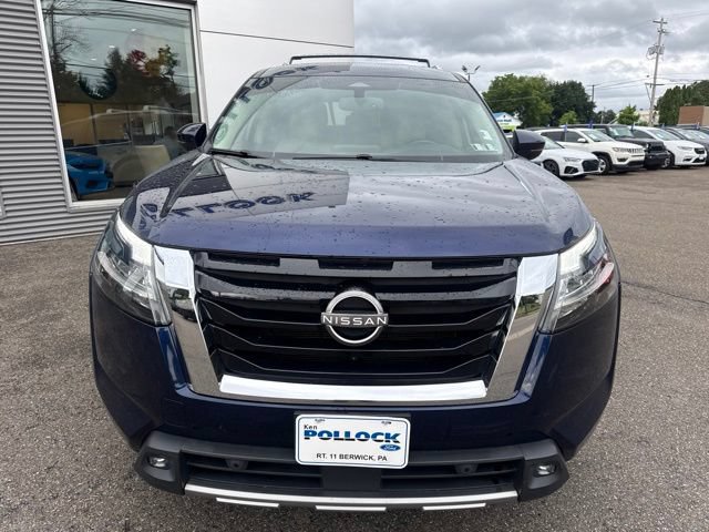 Used 2022 Nissan Pathfinder SL w/ Cargo Package AWD/4WD image 3