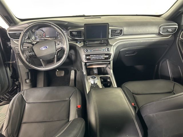 Certified 2020 Ford Explorer XLT w/ Equipment Group 202A AWD/4WD image 18